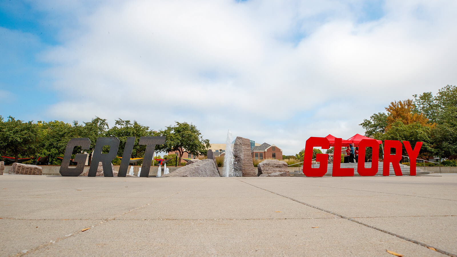 grid-gallery-glory-sculpture